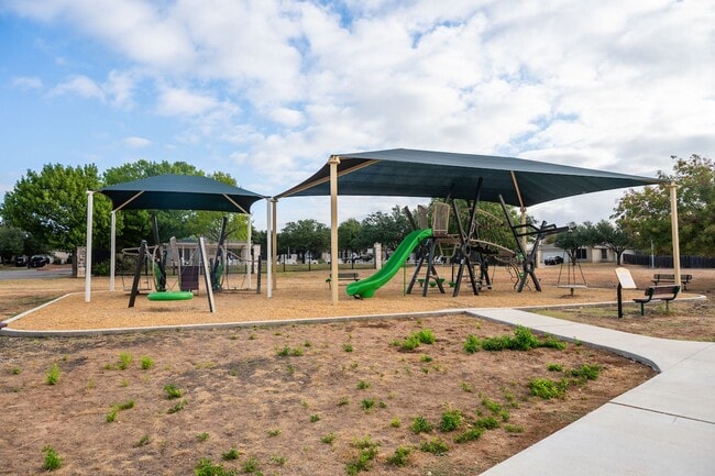 Building Photo - Nestled in Round Rock neighborhood.