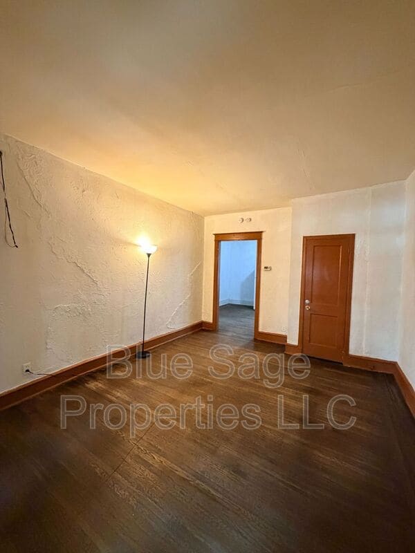 Building Photo - 31 N State Rd