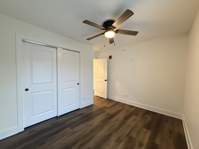 Building Photo - 114 Stephen St