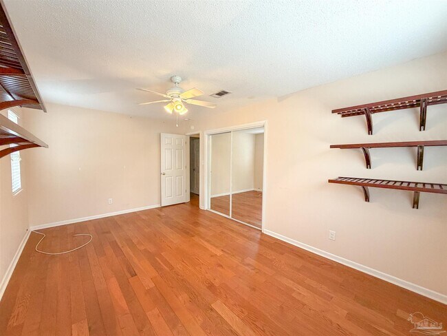 Building Photo - 3915 Potosi Rd