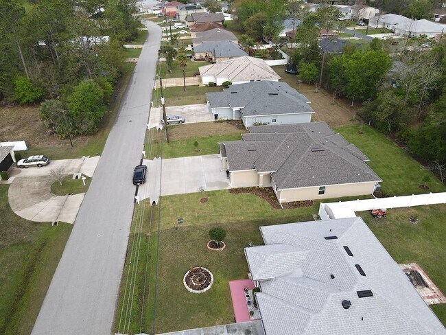 Building Photo - 111 Rolling Sands Dr