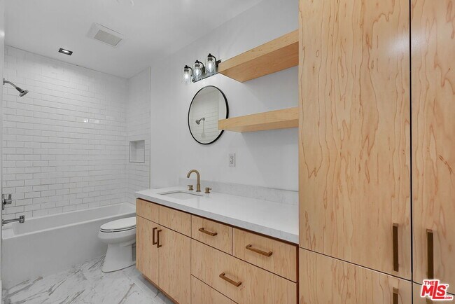 Building Photo - 4431 Don Ricardo Dr