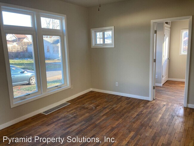 Building Photo - 2 br, 1 bath House - 307 N Columbus St