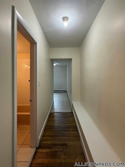 Building Photo - 10 Armington St