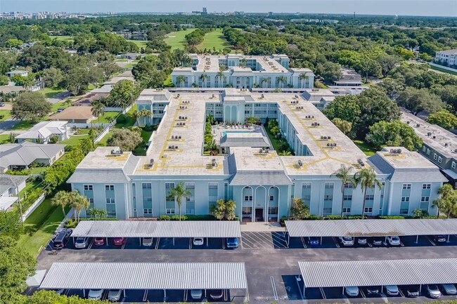 Building Photo - 1706 Belleair Forest Dr