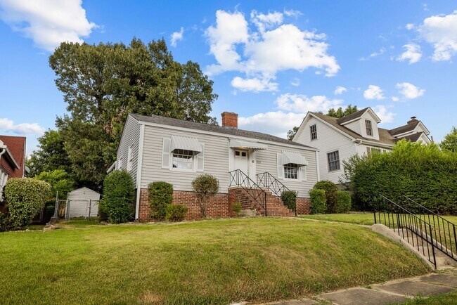 Building Photo - Charming 3 Bedroom 2 Bathroom Bungalow