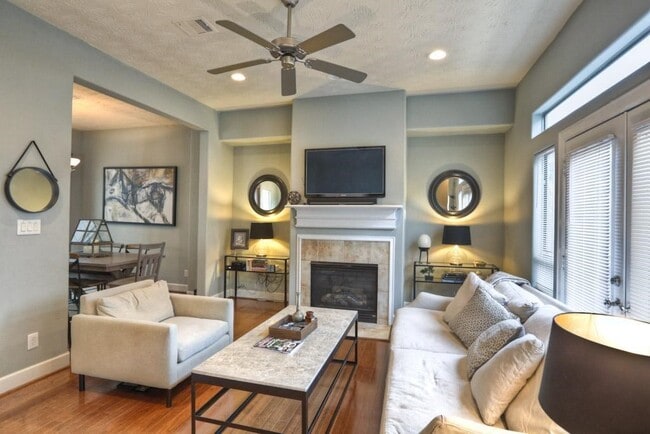 Building Photo - 1315 Birdsall St