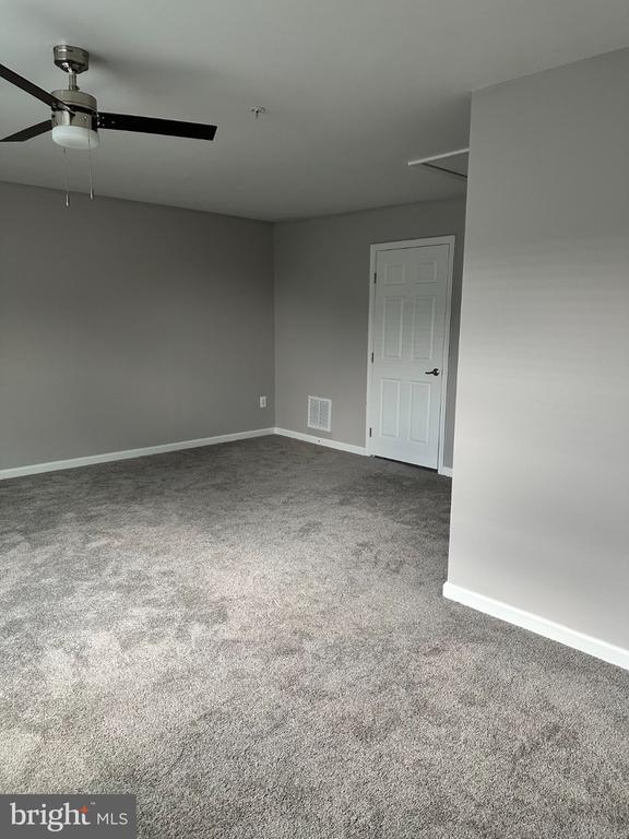 Building Photo - 9365 Paragon Way