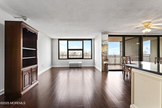 Building Photo - 1 Scenic Dr