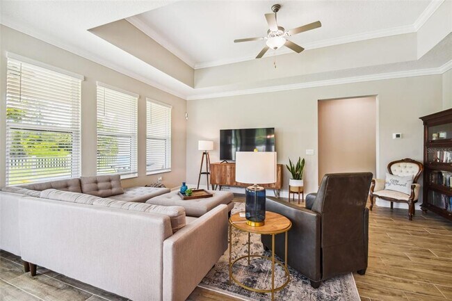 Building Photo - 9571 Little Bluestem Dr