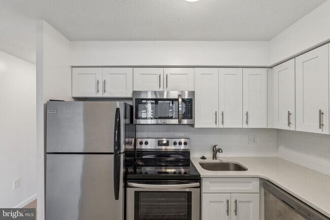 Building Photo - 1420 Locust St