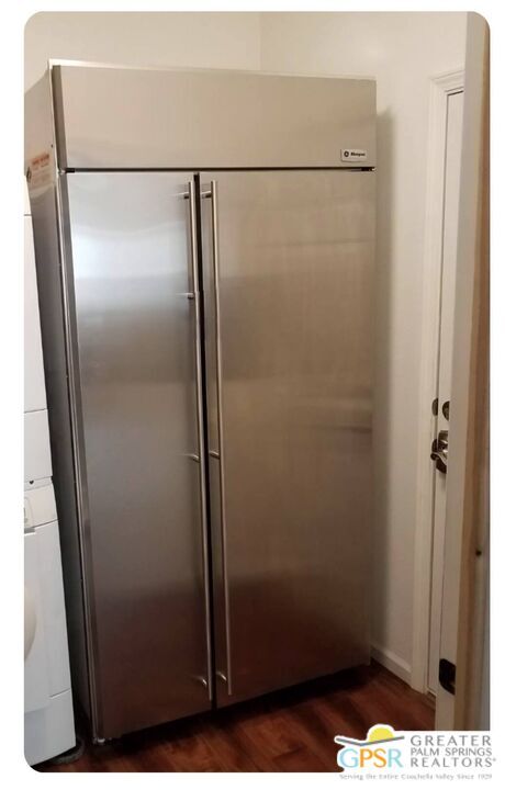 Building Photo - 15300 Palm Dr