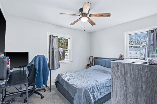 Building Photo - 840 Churchill Terrace