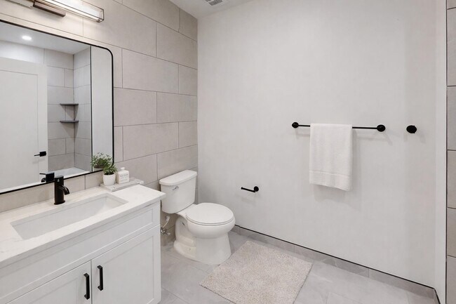 Building Photo - 337 Johnston Ave