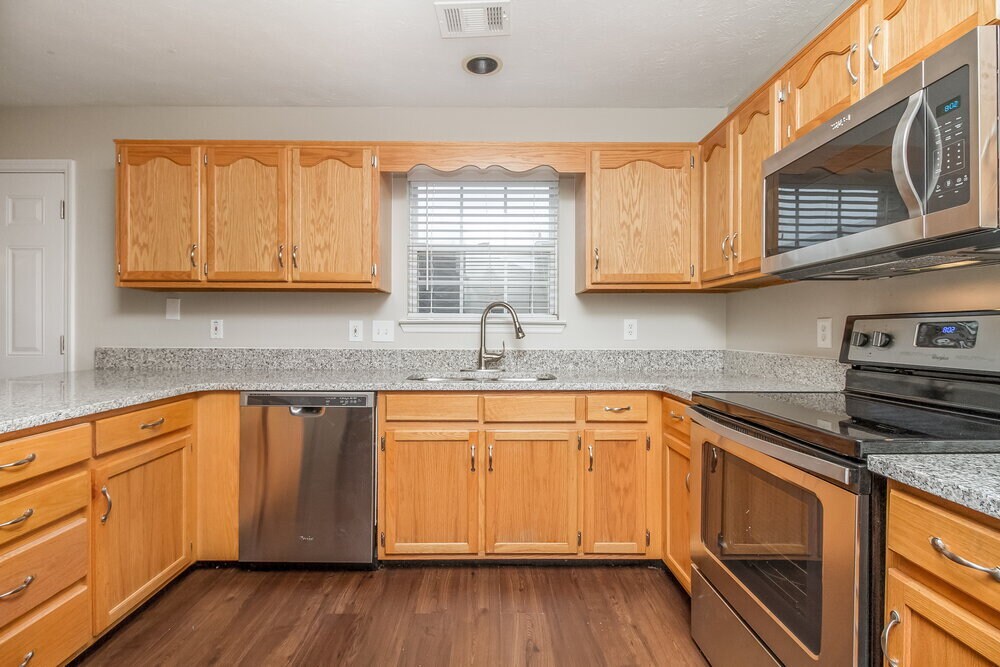 Building Photo - 208 Chandler's Pass Ct