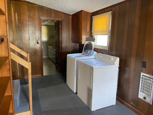 Building Photo - 2 BED, 1 BATH HOME LOCATED IN DENTON!