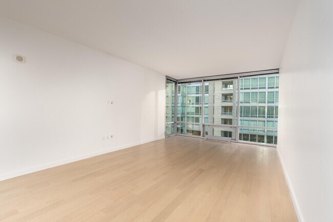 Building Photo - 1110 23rd St NW