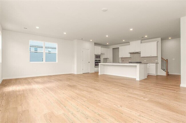 Building Photo - 410 Pt Pl Dr