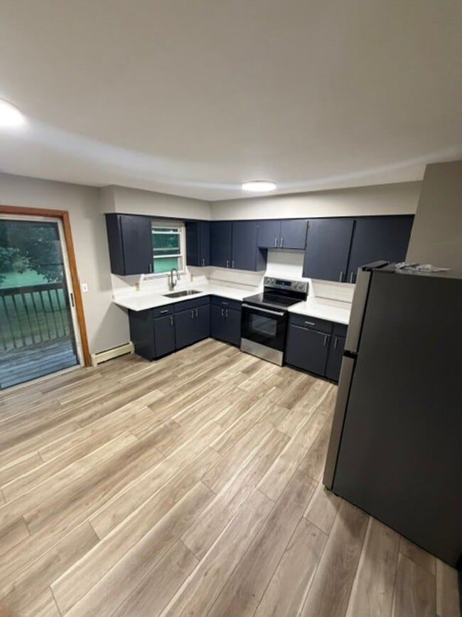 Building Photo - 525 Mishler Rd