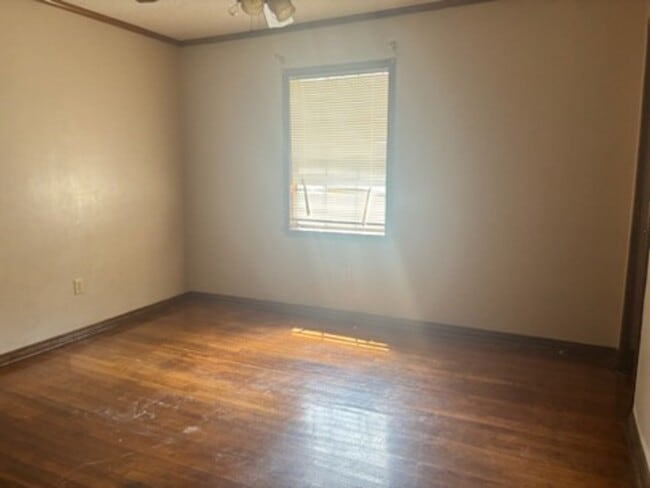 Building Photo - 3957 California Ave