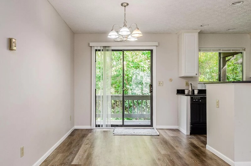 Building Photo - 5340 Darlington Rd