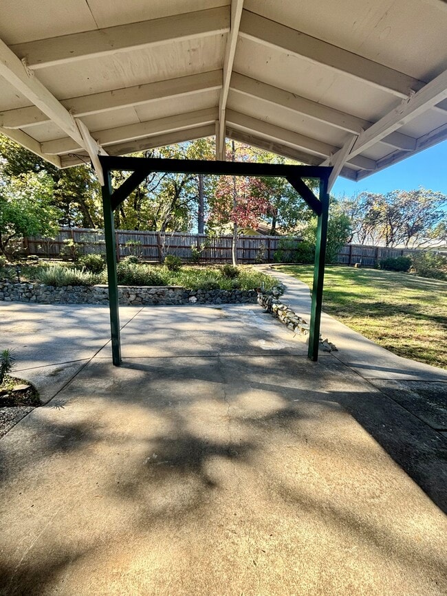 Building Photo - 16754 Aileen Way