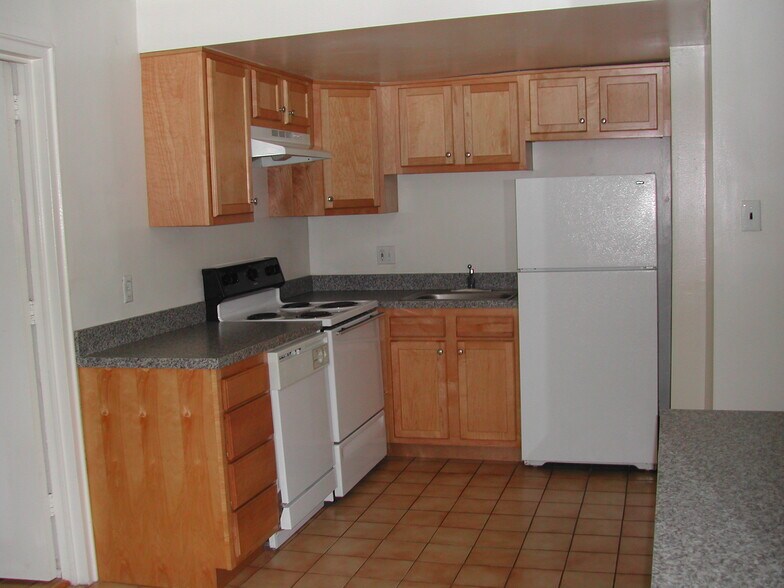Kitchen - Tremaine Place