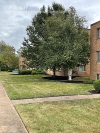 Building Photo - 8 E Erie Ave