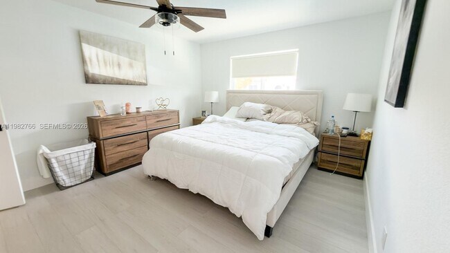 Building Photo - 17228 NW 72nd Ct