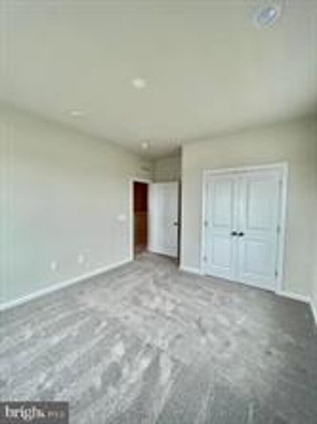 Building Photo - SPACIOUS LUXURY CONDO IN WESTVIEW SOUTH FREDERICK