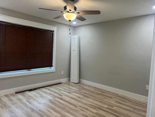 Building Photo - Beautiful home 3 minutes from ETSU!