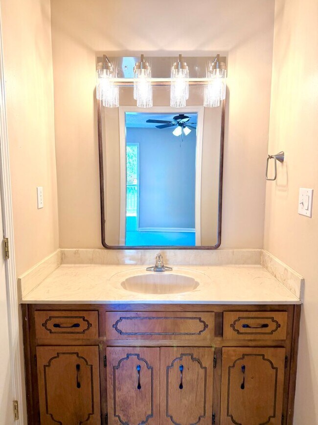 Building Photo - 1215 Marla Dr