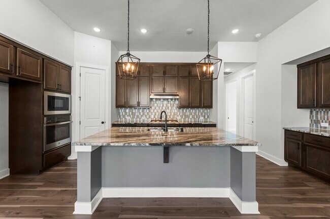 Building Photo - 17151 Sandstone St