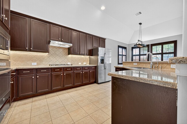 Building Photo - 27210 Sable Oaks Ln