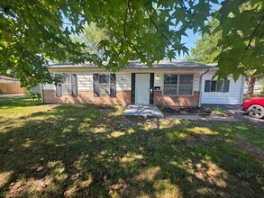 Building Photo - LIMITED TIME**NO APPLICATION FEE**1/2 OFF ...
