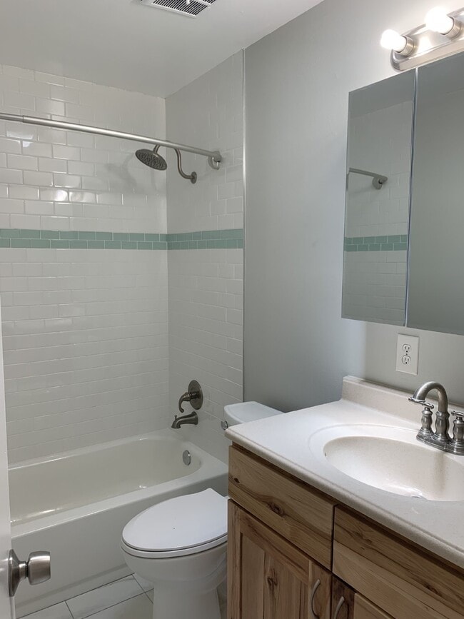 Building Photo - Beautifully Renovated Canal Home