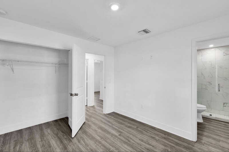 Building Photo - 1949 Quintero Ln