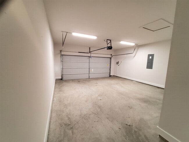 Building Photo - 20814 Flat View Dr