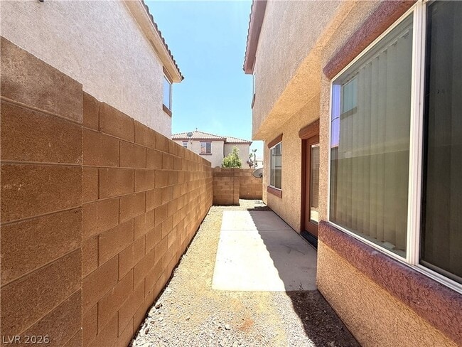 Building Photo - 5942 Rampolla Dr