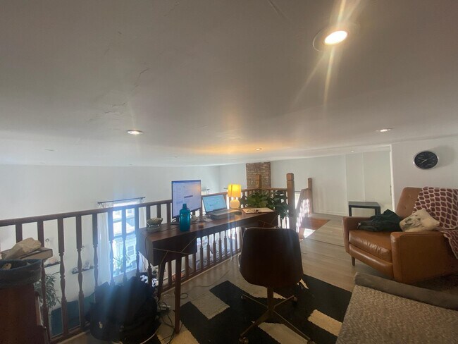 Building Photo - 174 Grand St