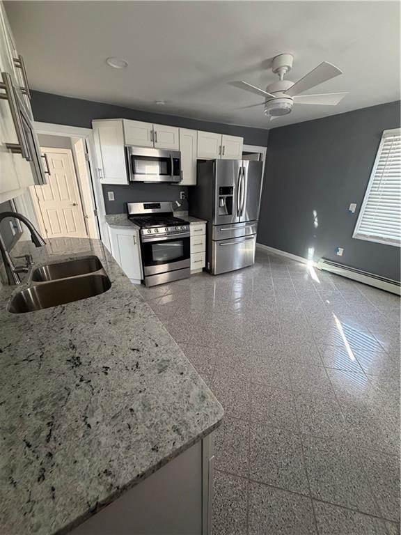 Building Photo - 24 De Soto St