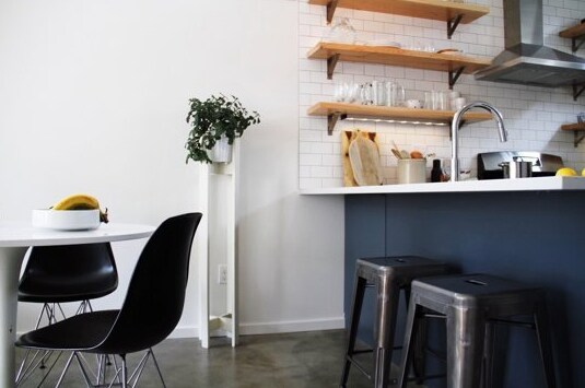 Building Photo - 2421 SE Division St