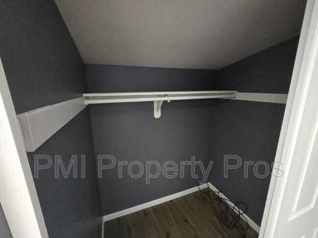 Building Photo - 8842 N 95th St
