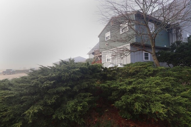 Building Photo - 174 Drew Rd