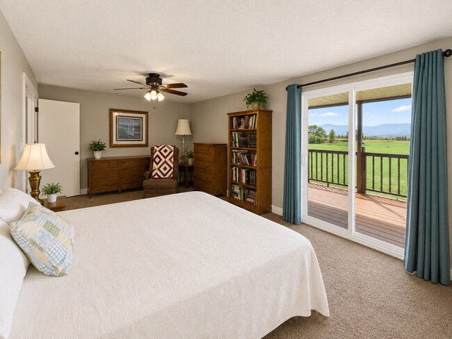 Building Photo - Caretaker Rental Opportunity – Fully Furnished Home in Historic Spring City