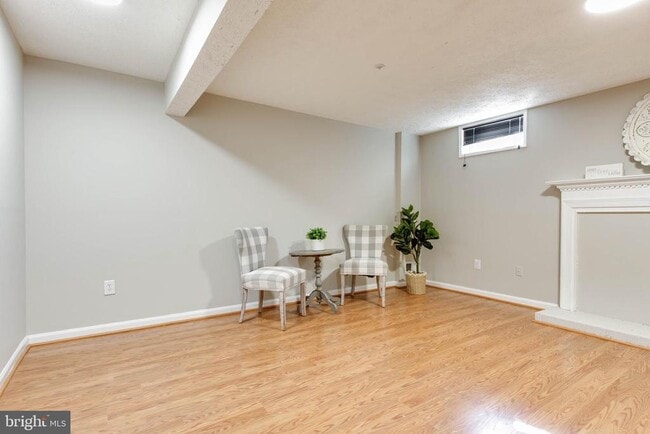 Building Photo - 8117 Ellen Way