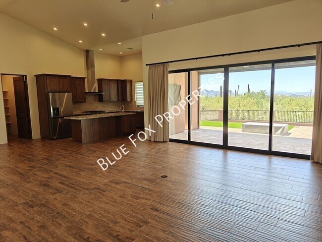 Building Photo - 13037 N Red Quail Pl