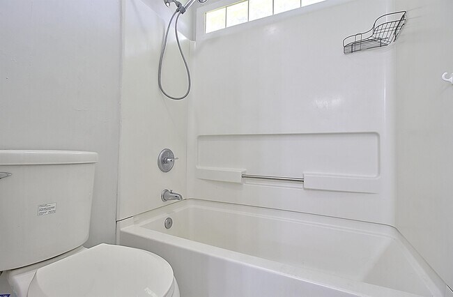 Building Photo - 815 Sagewood Dr