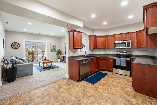Building Photo - 157 W Springview Dr