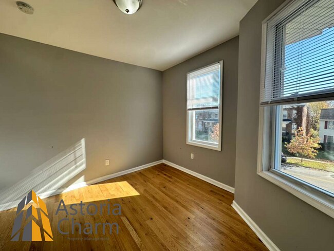 Building Photo - 3004 Clifton Ave